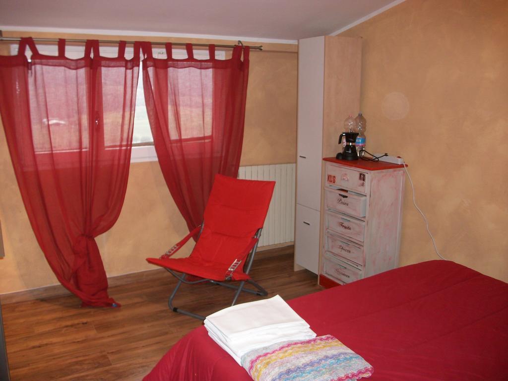 La Loggia Di Federico Hotel Navelli Room photo